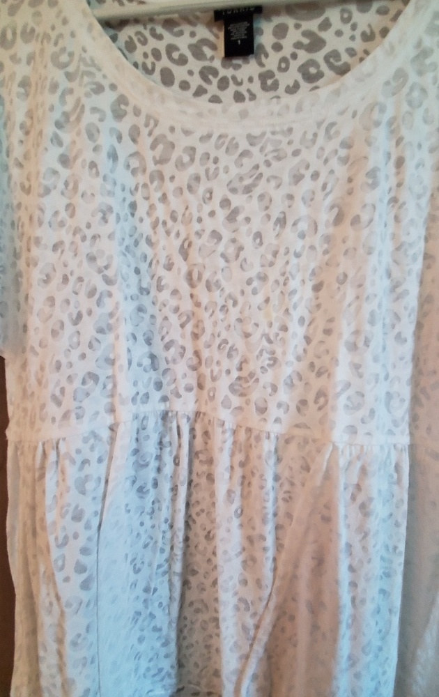 White shirt torrid size 1